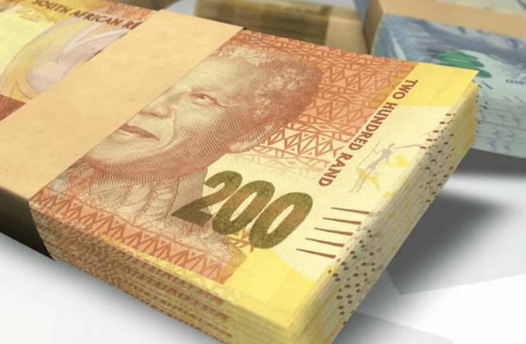 Izinyunyana zithi yimbudane ukuthi kunezingxoxo eziqhubekayo phakathi kwazo nohulumeni mayelana nokungayinyusi imiholo yezisebenzi zikahulumeni. USLINDILE KHANYILE uyabika