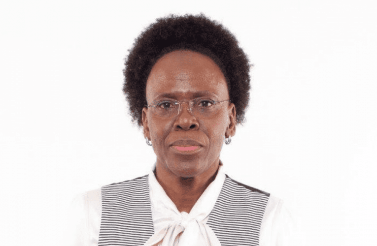Sisanda kubhala ngamabhizinisi ayi-multi-level marketing. Okunye okuvelile wukudidaniswa kwawo nama‘bhanoyi’. Ukucacisela abantu sixoxe noNksz uThezi Mabuza, obambe njengoKhomishana weNational Consumer Commission (iNCC), inhlangano elawula ubudlelwano phakathi kwabathengi namabhizinisi
