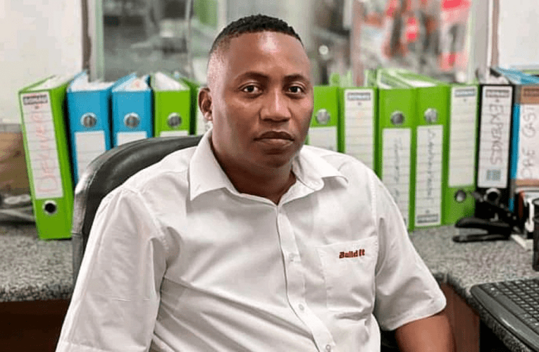 Ugqugquzelwe wuthando lokushintsha indawo yangakubo osewumnikazi wenkampani enkulu yezimpahla zokwakha. Uxoxe noSIMANGALISO NTSHANGASE