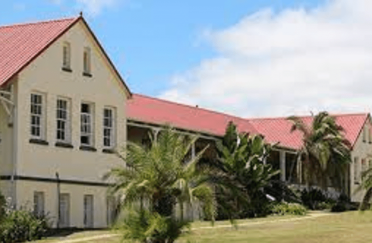 BAKHULUMA NGEZENZO