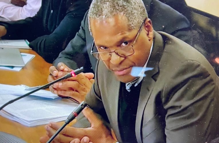 Okuyolungisa isimo somasipala ezweni sekufana noJohane 14, kuloba uJabulani Sikhakhane