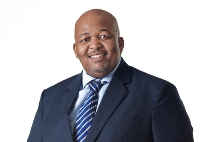 Ukuphela konyaka ugesi ungacinywa kufakazela ukusebenza kwezinguquko, kuloba uBusi Mavuso