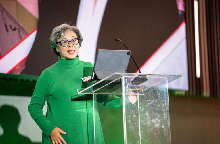 Zithela izithelo izinguquko kwezokuthutha kodwa kufanele sibambe umgqigqo, kuloba uBusi Mavuso