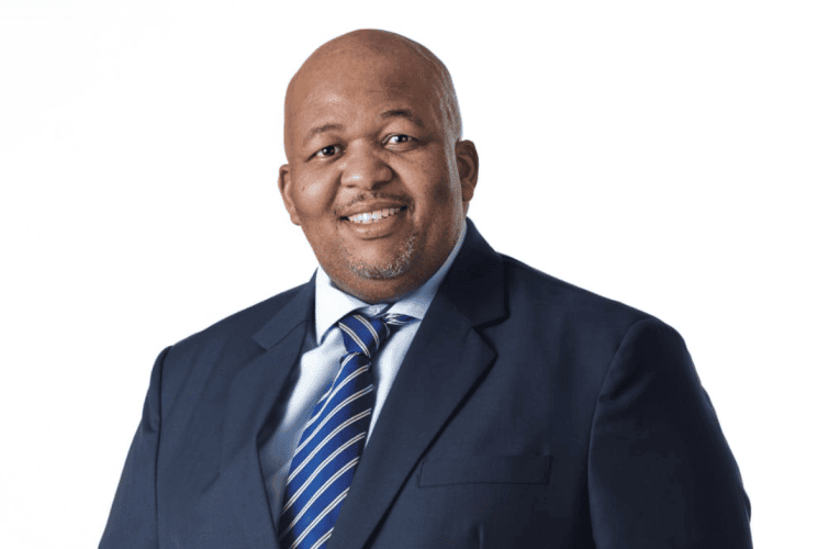 Abaphikisa izinguquko ezinqala balahlekisela izwe ngemisebenzi kanti kufanele kuphele loko, kuloba uBusi Mavuso