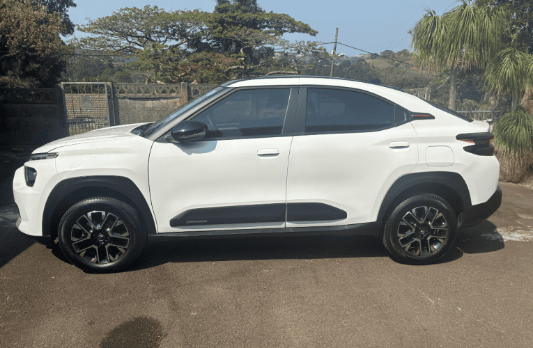 I-Citroën Basalt wubutsetse ngaphandle nangaphakathi, kuhlaziya uSlindile Khanyile