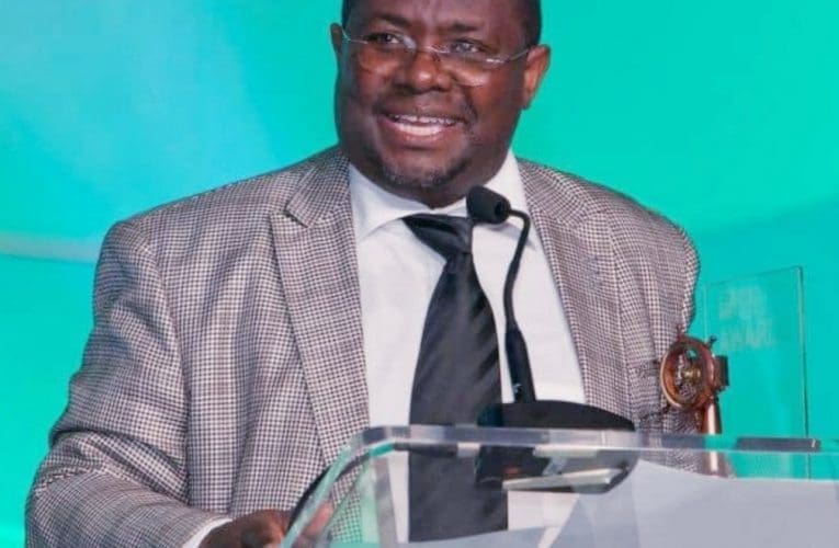 WENZA ezibukwayo embonini yamanz’ olwandle nakuba kunemicikilisho ewundendende. Uxoxe noSLINDILE KHANYILE ngohambo lwakhe lweminyaka
