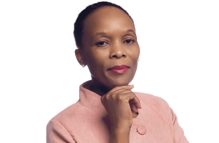 Unogcobo lwemisebenzi ebucayi ophethe uphiko oluqondene nokuhlinzeka iNingizimu Afrika yonke ngemali. Uxoxe noSLINDILE KHANYILE