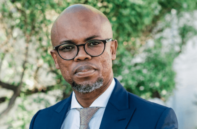 Ukhukhulelangoqo wemboni yezimali wokufundisa abantu 