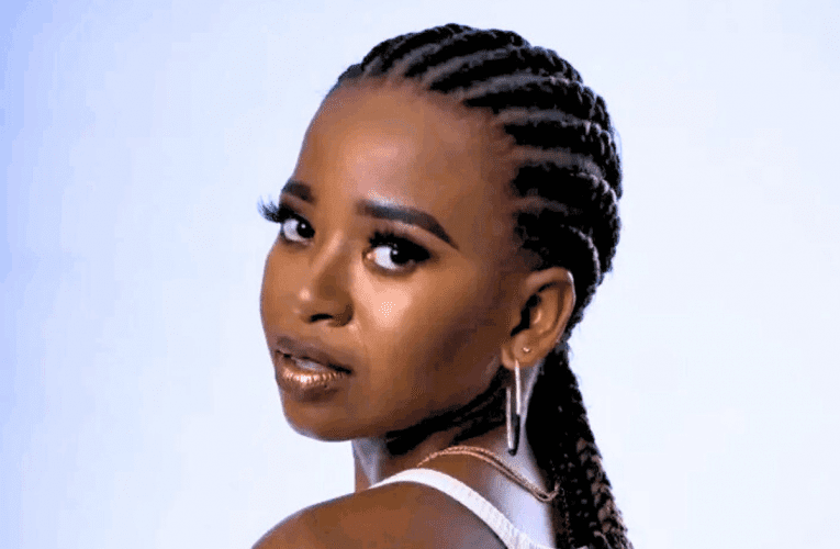 Kuleli sonto kuSAZIWAYO NEMALI sixoxa noSnenhlanhla Sabelo, umlingisi wemidlalo yethelevishini nomculi. Abantu abaningi bamaze ngendawo kaPopie ayeyilingisa emdlalweni we-etv osuwaphela, Imbewu: The Seed