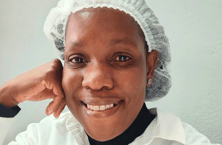 Owazifundisa usekhiqiza i-peanut butter enezithako zemvelo 